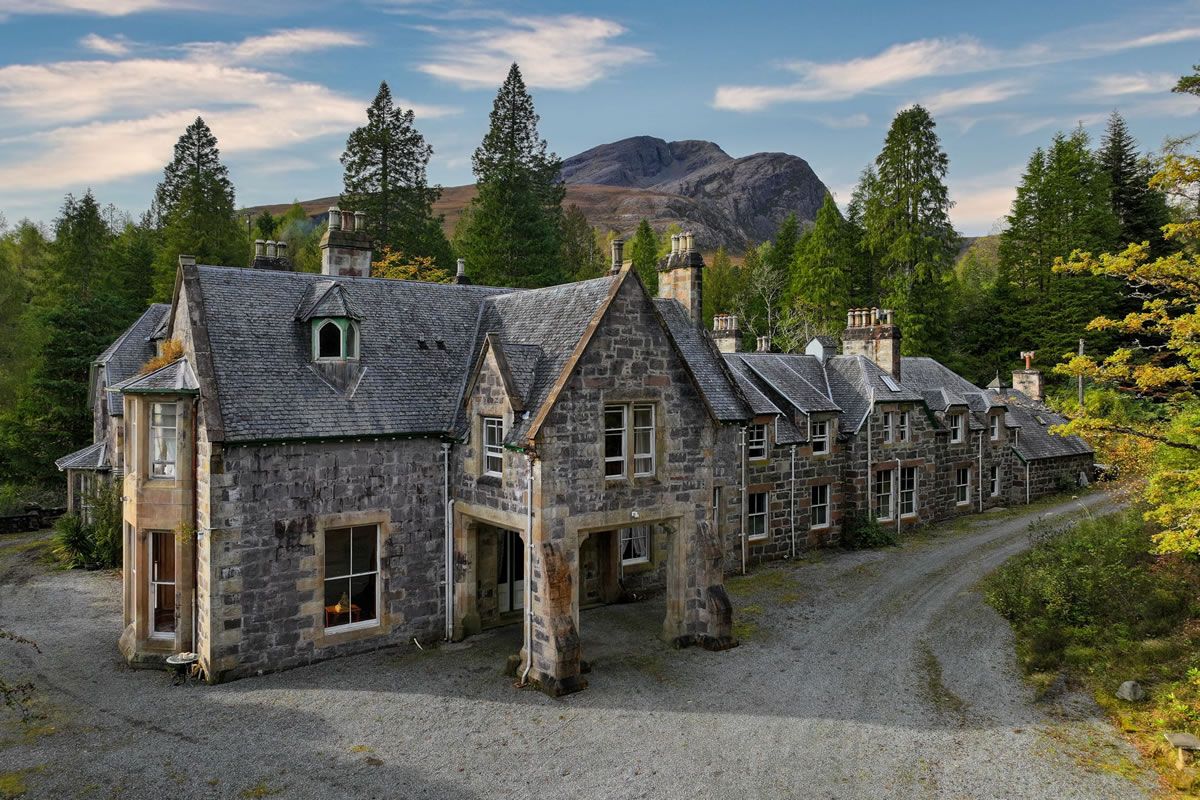 Achnashellach Lodge, Glen Carron, Strathcarron, IV54 8YU