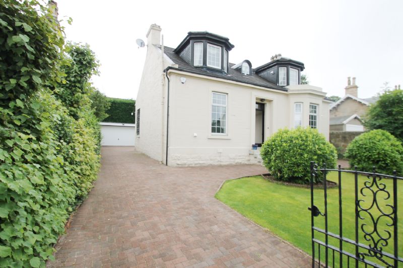 Submit an Offer 17 Victoria Place, Cairnhill, Airdrie £265,000
