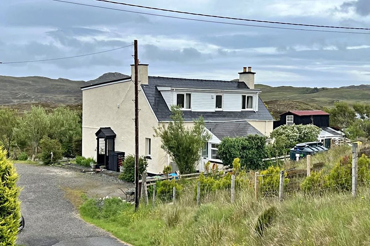 6 Bedroom House