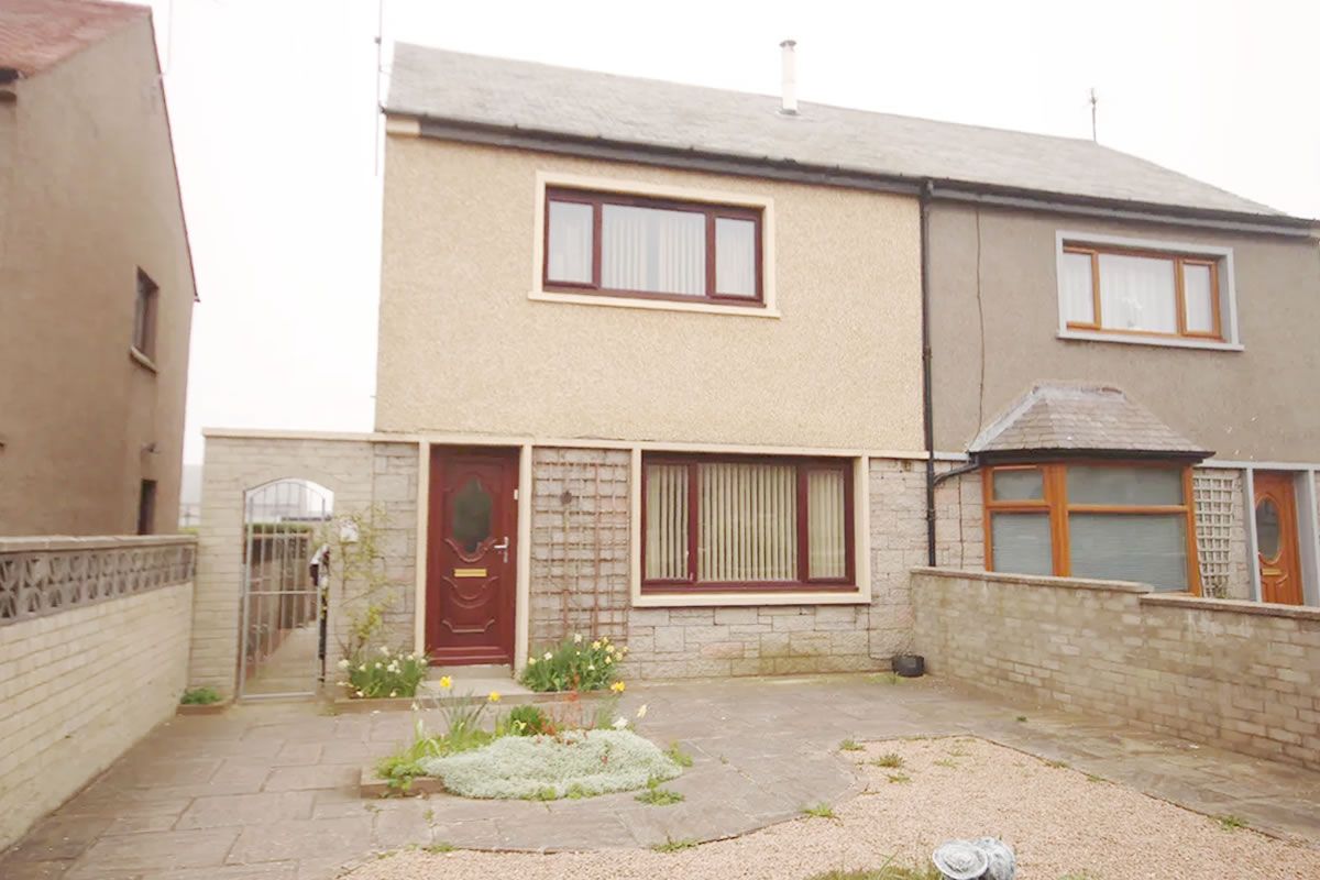 2 Bedroom House