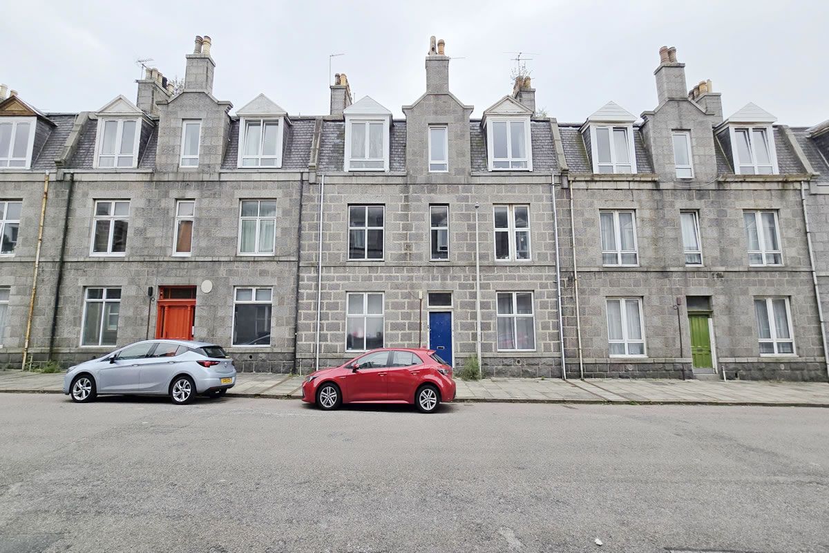 2 Bedroom Flat