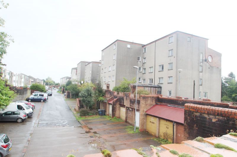 Millcroft Road, Cumbernauld One Bedroom Flat located within a popular