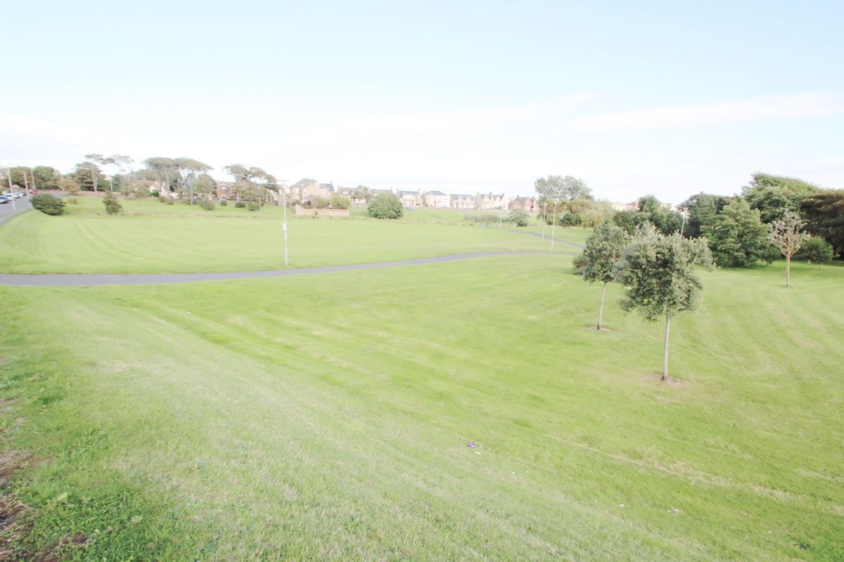 Auction Details 57 South Beach Road, Ardrossan GUIDE PRICE £80,000