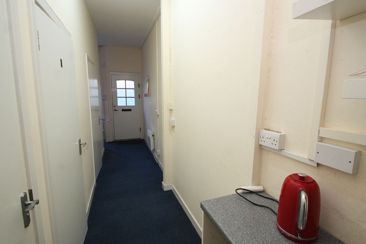 Auction Details 5 Hillfoot Street, Dunoon GUIDE PRICE £32,000