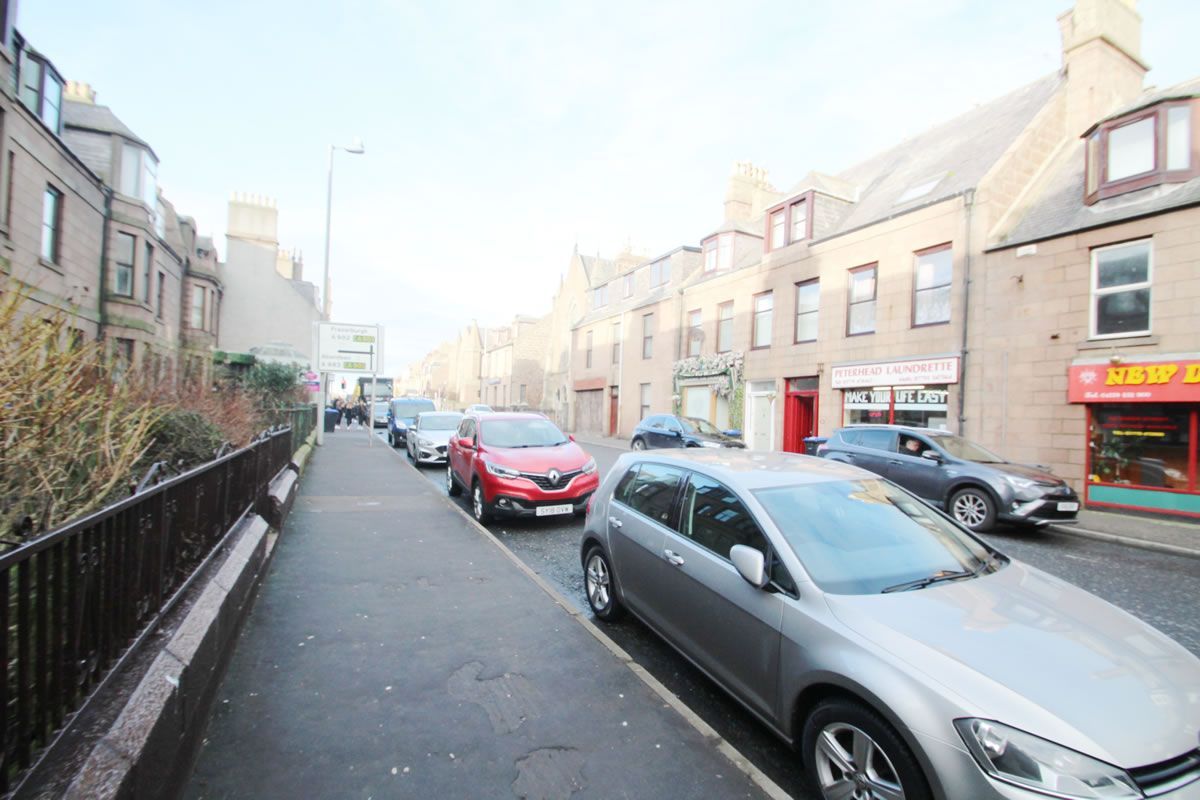 Auction Details 84 Queen Street, Flat E, Peterhead GUIDE PRICE £36,000