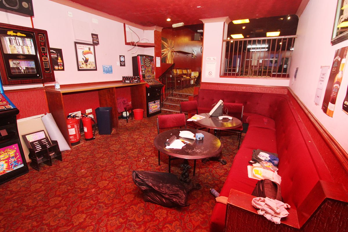 Auction Details 2123 Seaton Street, Full Building, Maybole GUIDE PRICE £60,000