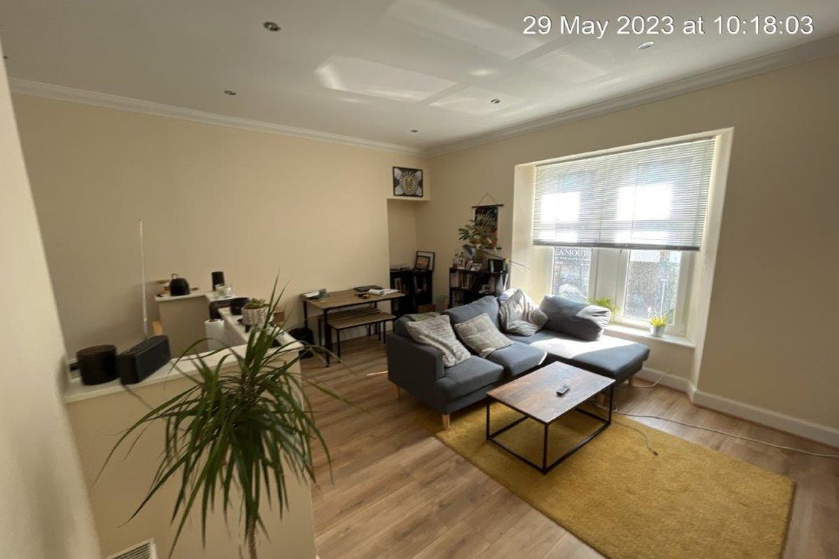 Auction Details 4E Hamilton Road, Bellshill GUIDE PRICE £55,000