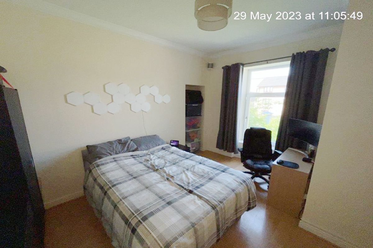 Auction Details 4F Hamilton Road, Bellshill GUIDE PRICE £55,000