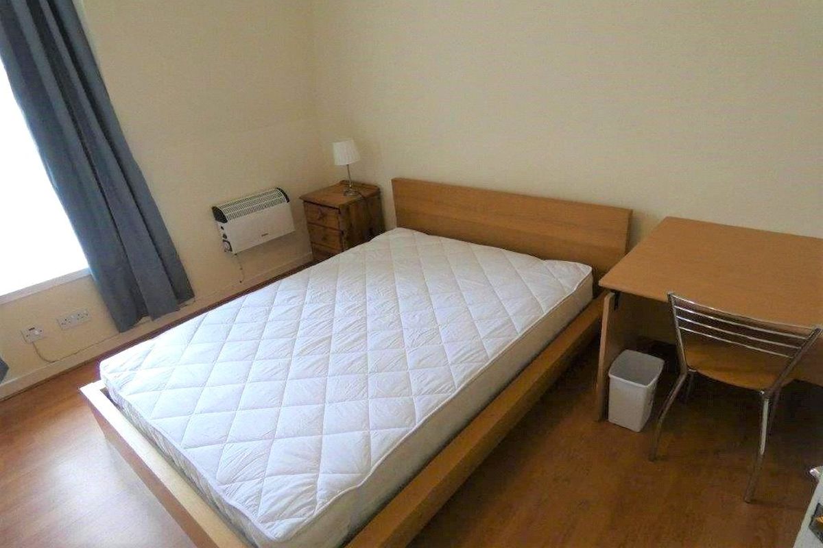 Auction Details 16 Bridge Street, HMO Property, Aberdeen GUIDE