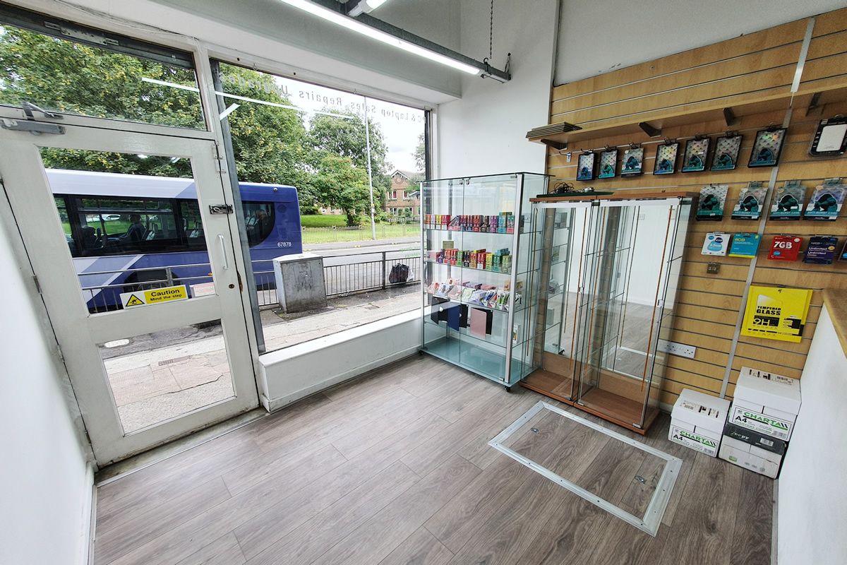 NEW ENTRY ALERT 1395 Dumbarton Road, West End, Glasgow GUIDE PRICE