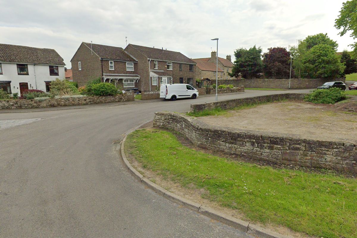 Auction Details 33 Saxon Green, Auckland GUIDE PRICE