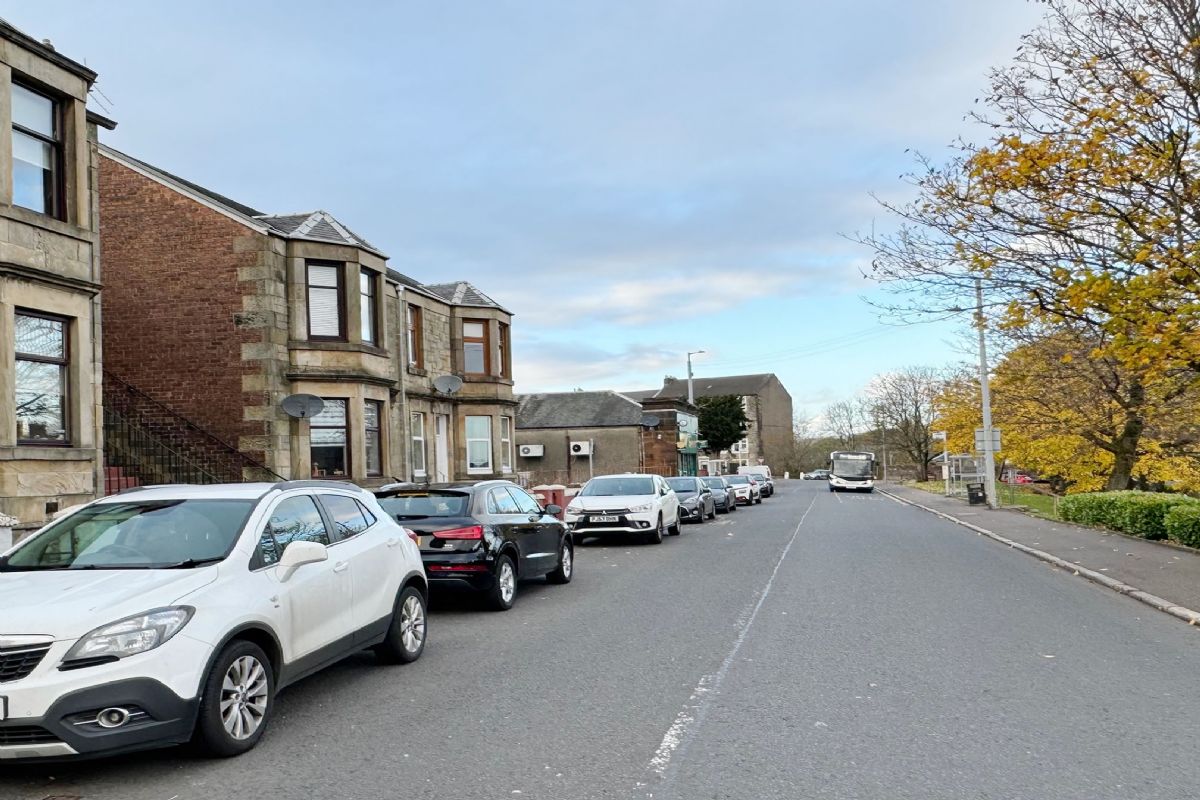 Auction Details 3 Bawhirley Road, Flat 22, Greenock GUIDE PRICE £