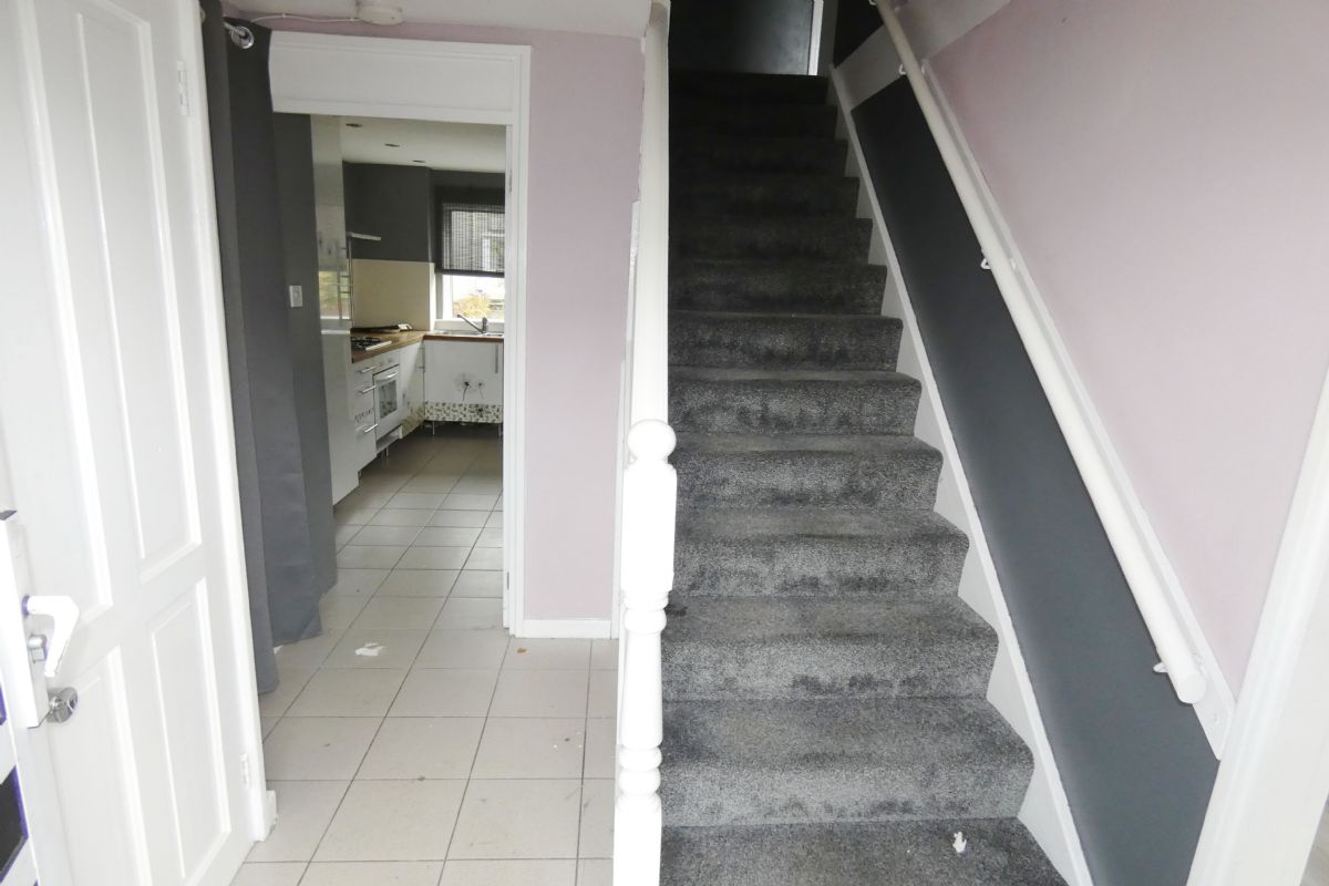 Auction Details 32 Barclay Avenue, Elderslie, Renfrewshire GUIDE