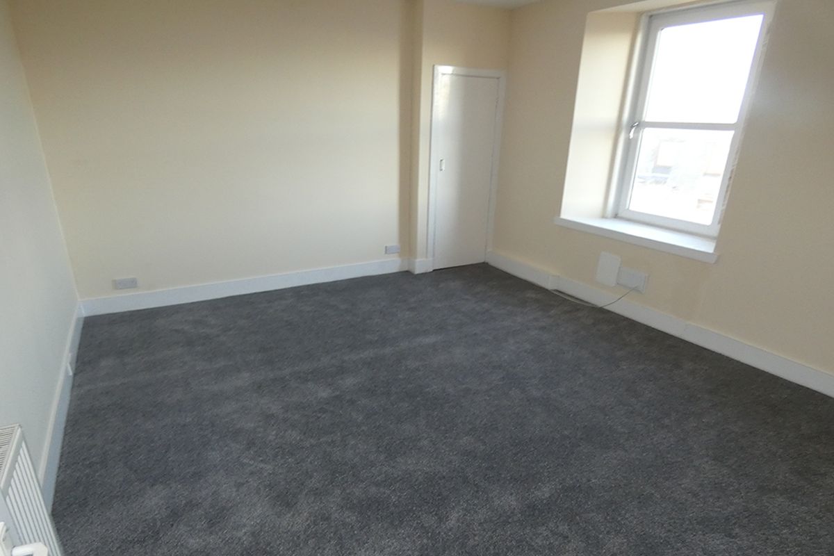 Auction Details 14 Gordon Street, Boddam, Peterhead GUIDE PRICE £68,000