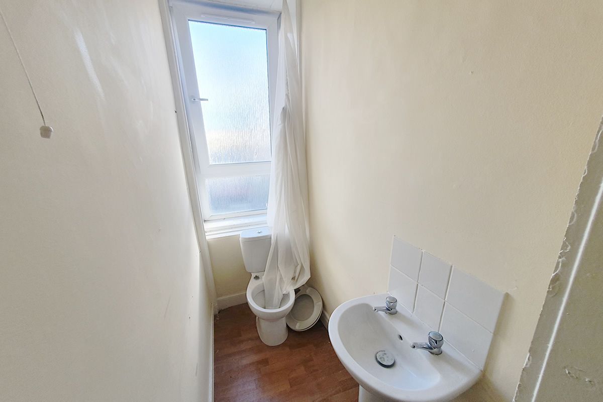 Auction Details 206 Newlands Road, Flat 12, Cathcart, Glasgow