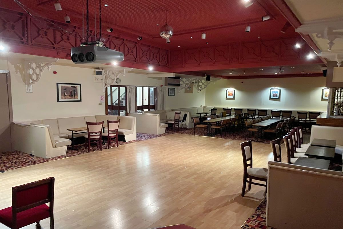 Auction Details 1 Church Street, Alloa GUIDE PRICE £160,000