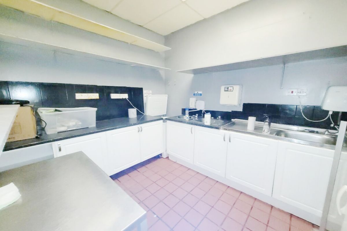 Auction Details 59 Neilston Road, Paisley GUIDE PRICE £75,000