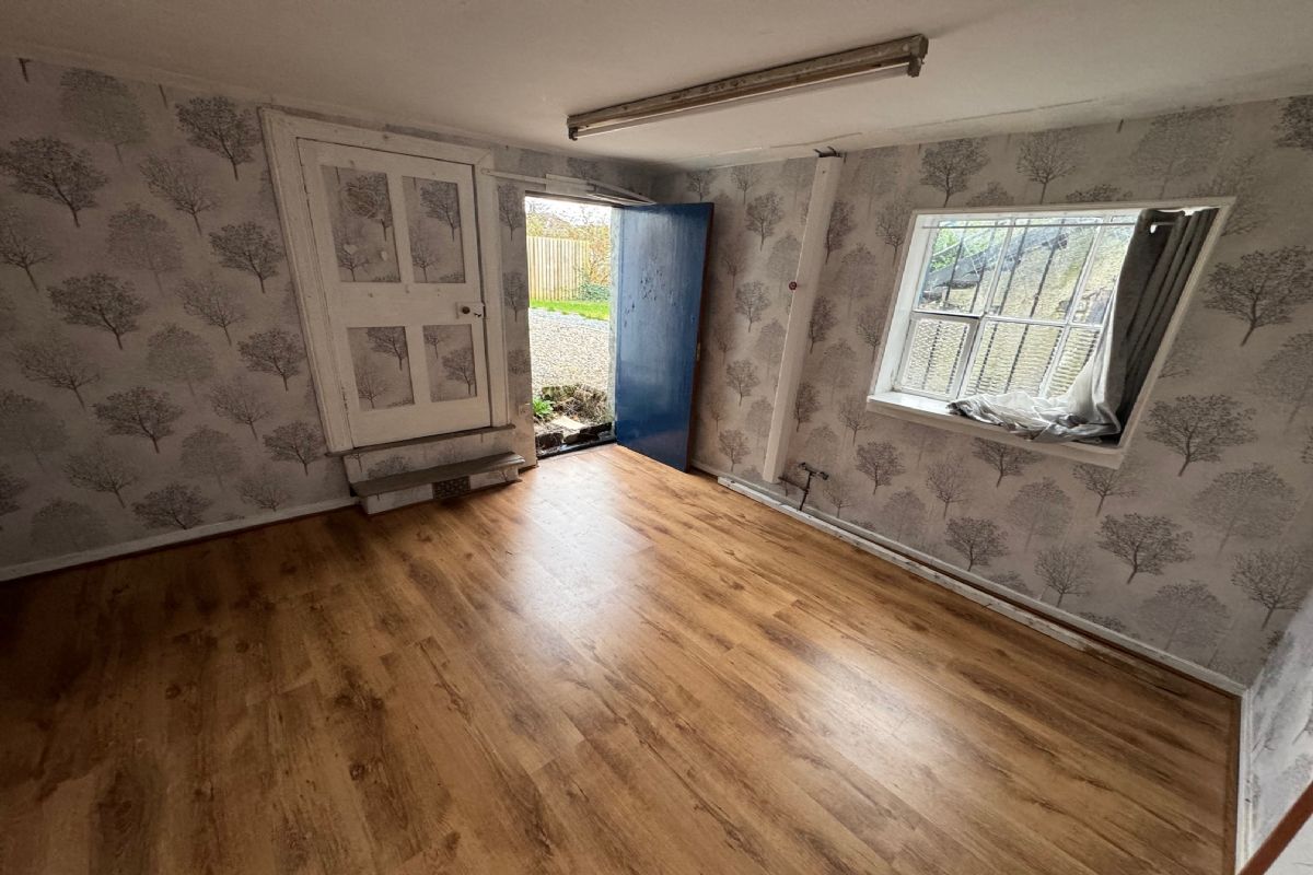 Auction Details 18 King Street, Crieff, Perthshire GUIDE PRICE £45,000