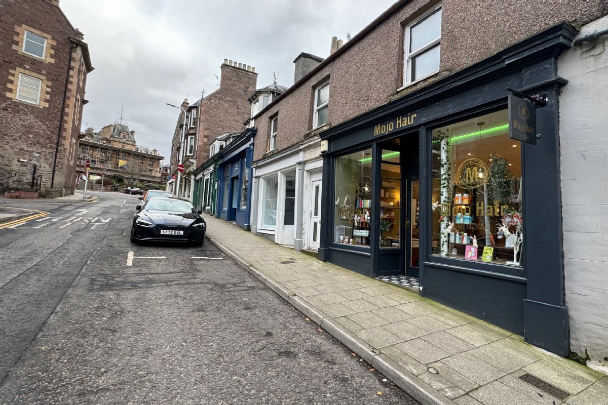 Auction Details 18 King Street, Crieff, Perthshire GUIDE PRICE £45,000