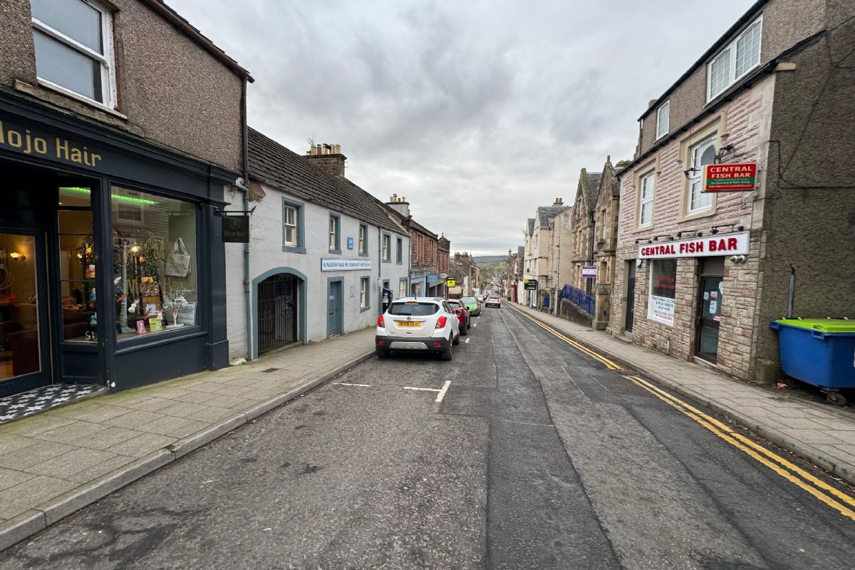 Auction Details 18 King Street, Crieff, Perthshire GUIDE PRICE £45,000