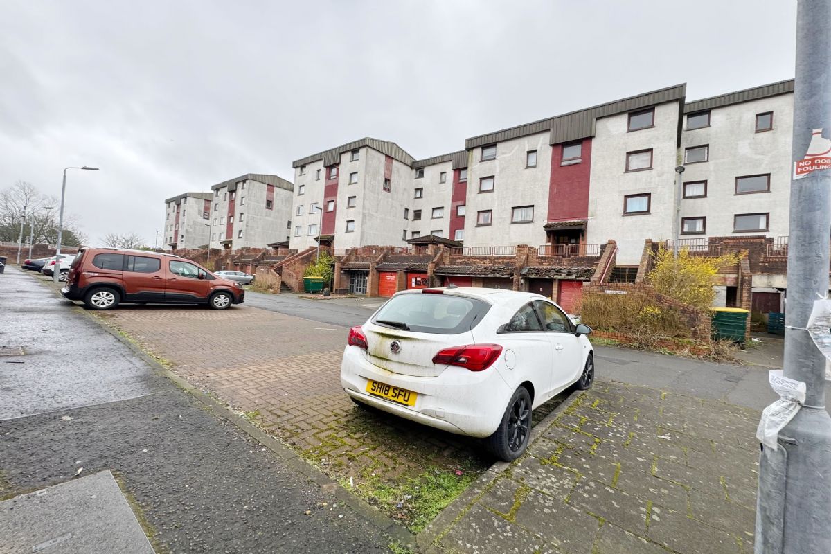 Auction Details 114 Millcroft Road, Cumbernauld GUIDE PRICE £10,000
