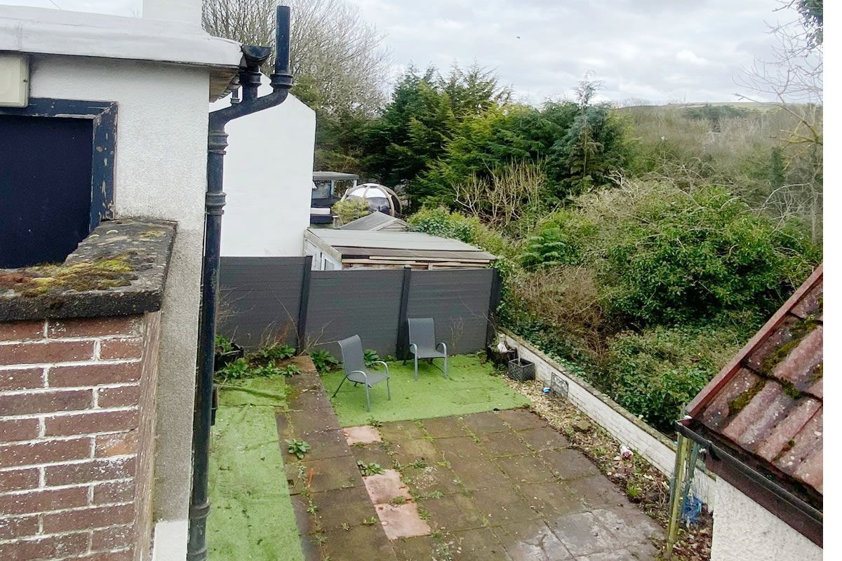 Auction Details 211 Lanark Road West, Currie, Edinburgh GUIDE PRICE