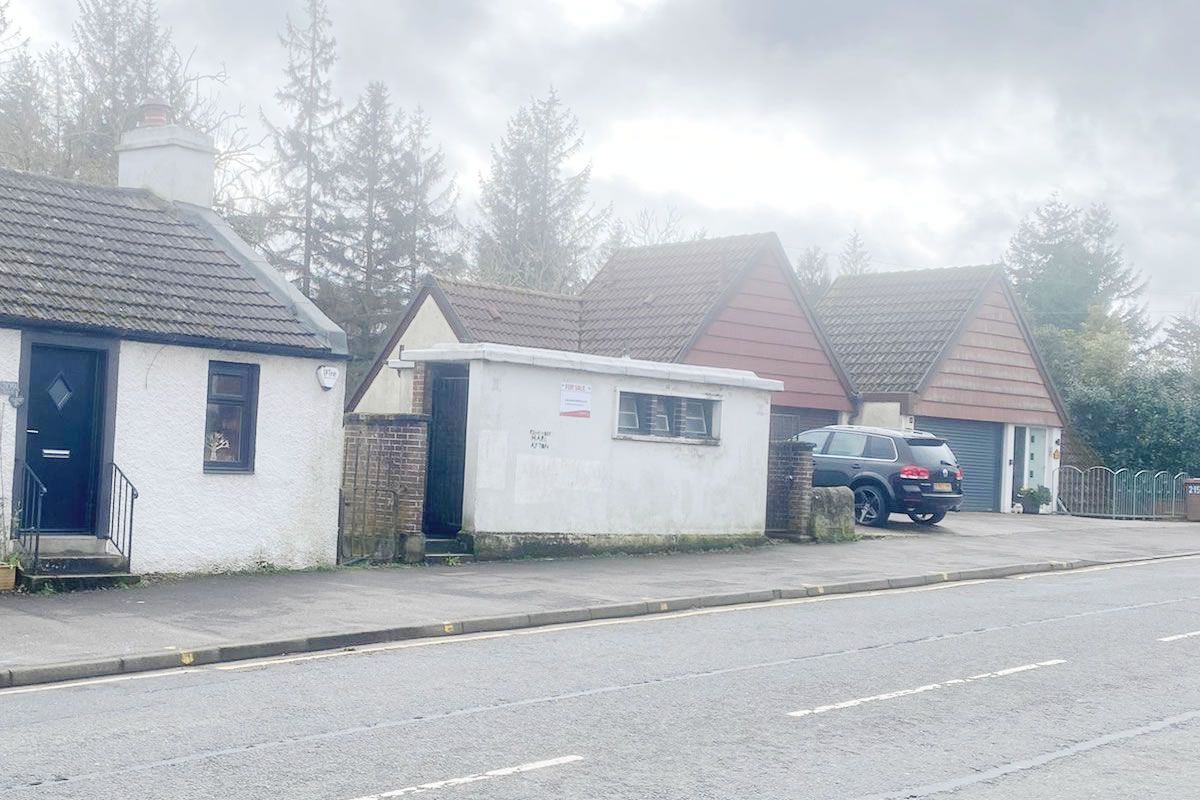 Auction Details 211 Lanark Road West, Currie, Edinburgh GUIDE PRICE