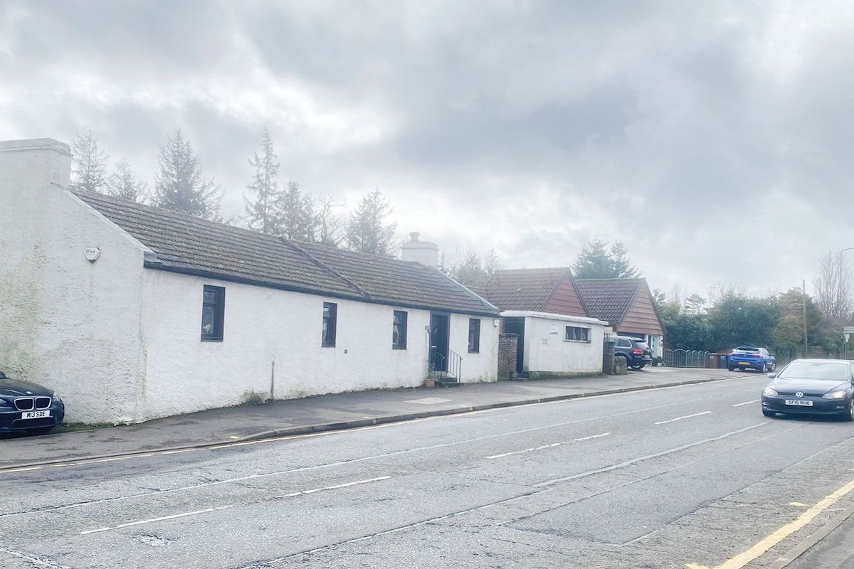 Auction Details 211 Lanark Road West, Currie, Edinburgh GUIDE PRICE