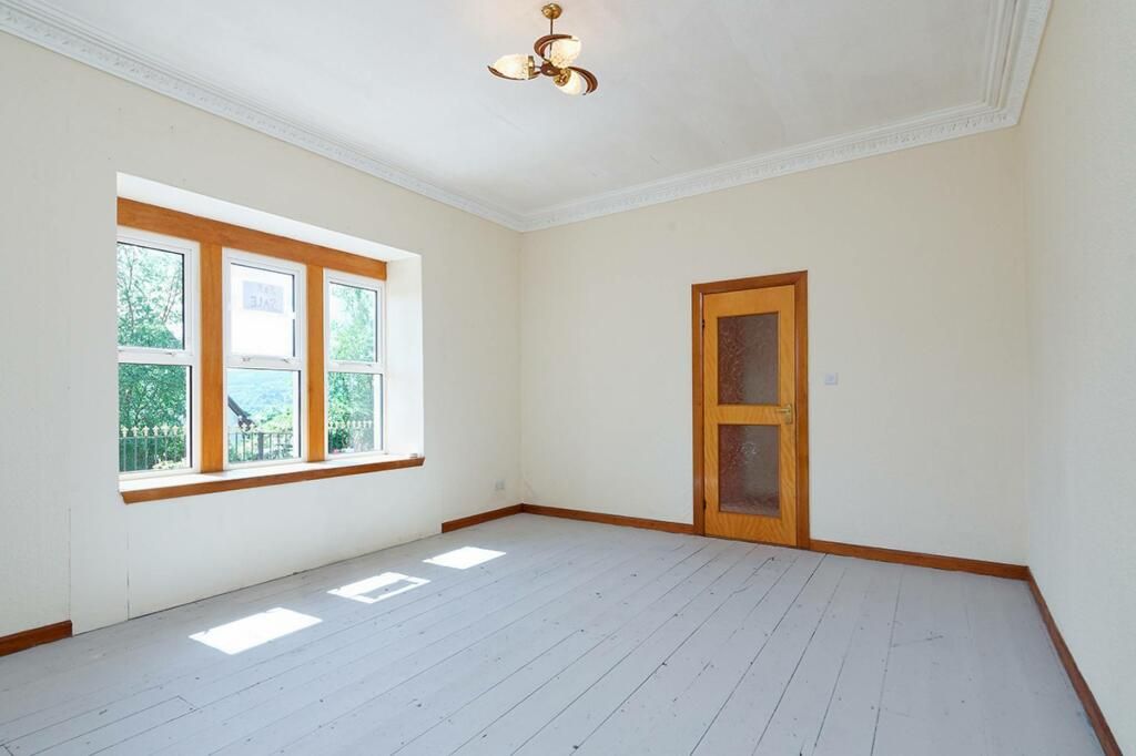 Auction Details Lower Erskine Manse Brae, Lochgilphead GUIDE PRICE