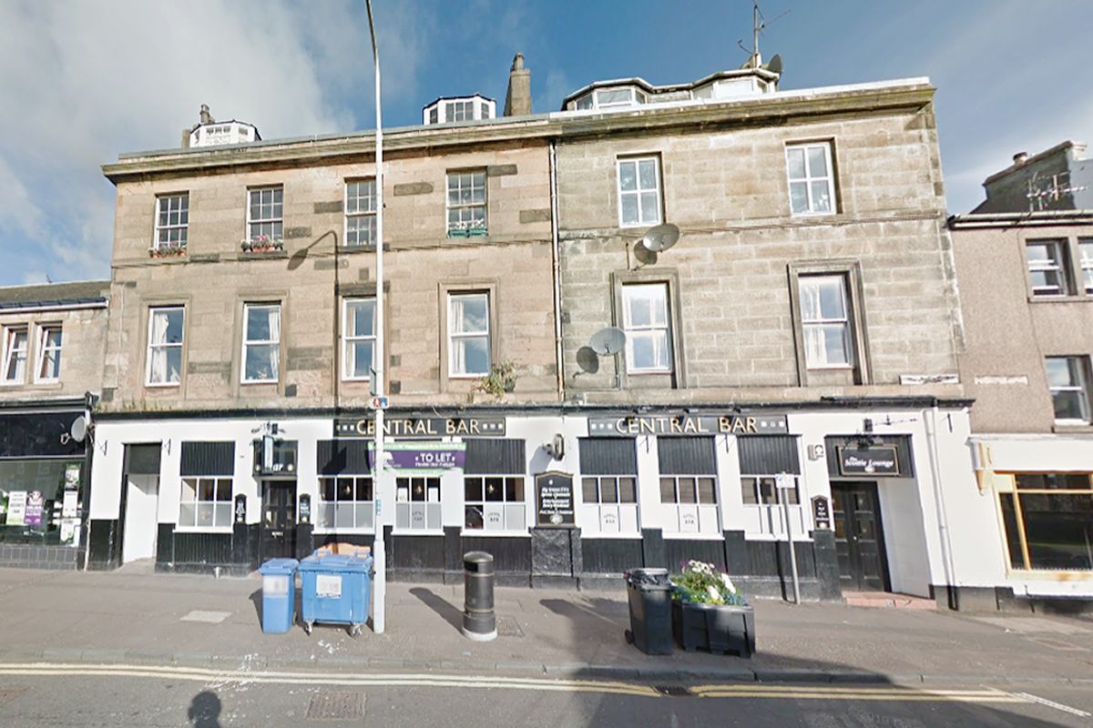 Auction Details 79a High Street, Inverkeithing, Fife GUIDE PRICE £