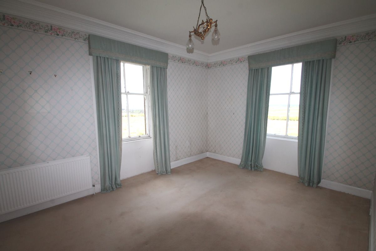 Auction Details Balgreen Lodge, Hollybush, Ayr GUIDE PRICE £340,000