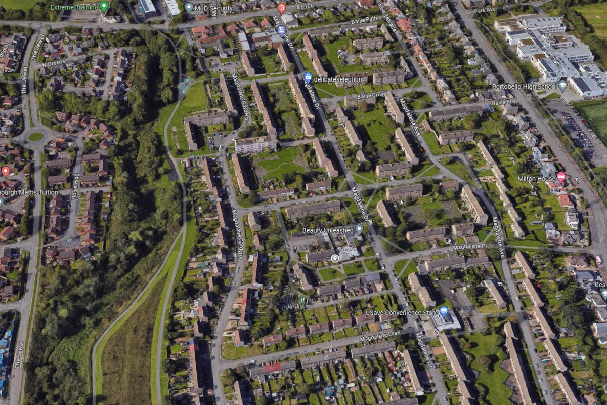 Auction Details 50 Magdalene Drive, Edinburgh GUIDE PRICE £67,000