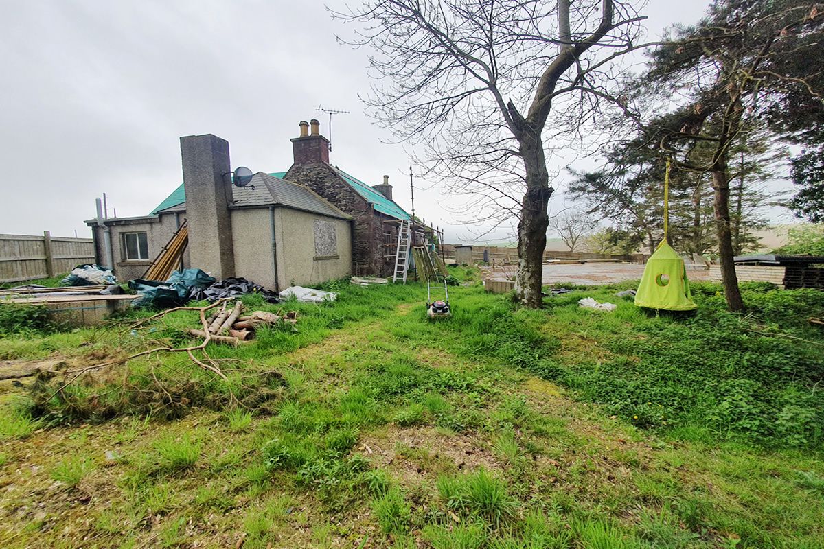 Auction Details Leasburn, Auchterless, Turriff GUIDE PRICE £125,000