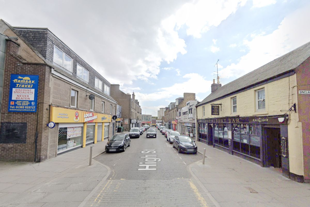 Auction Details 177185 High Street, Lochee, Dundee GUIDE PRICE £