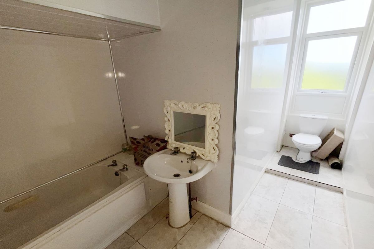 1 Kilmory Terrace, Flat 3-2, Port Glasgow, PA14 5PF