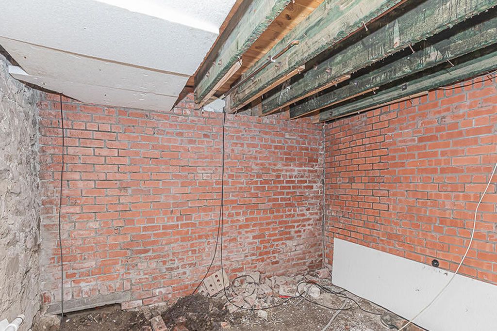 Auction Details 2 Norval Place, Moss Street, Basement, Kilmacolm