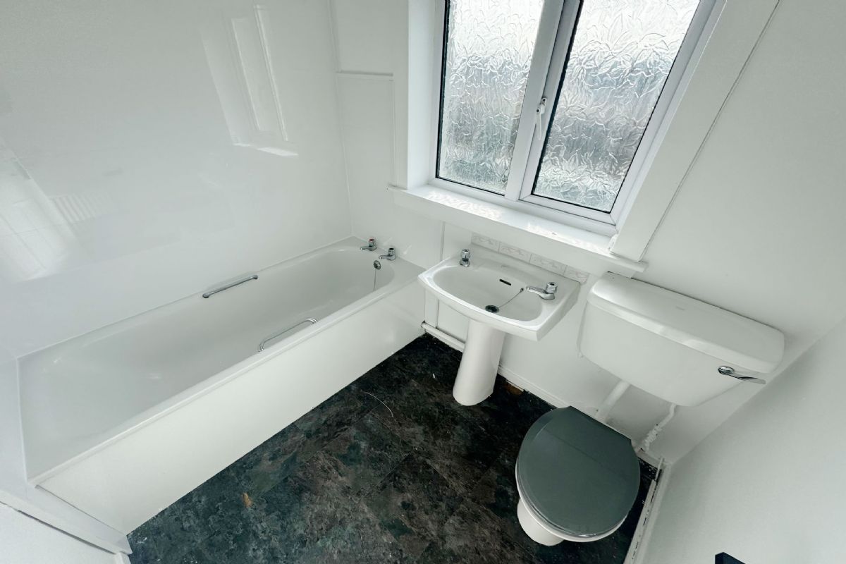 38C Fenwickland Avenue, Belmont, Ayr, KA7 3QD