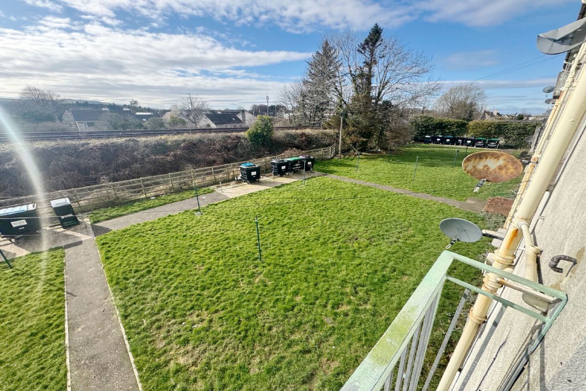 38C Fenwickland Avenue, Belmont, Ayr, KA7 3QD