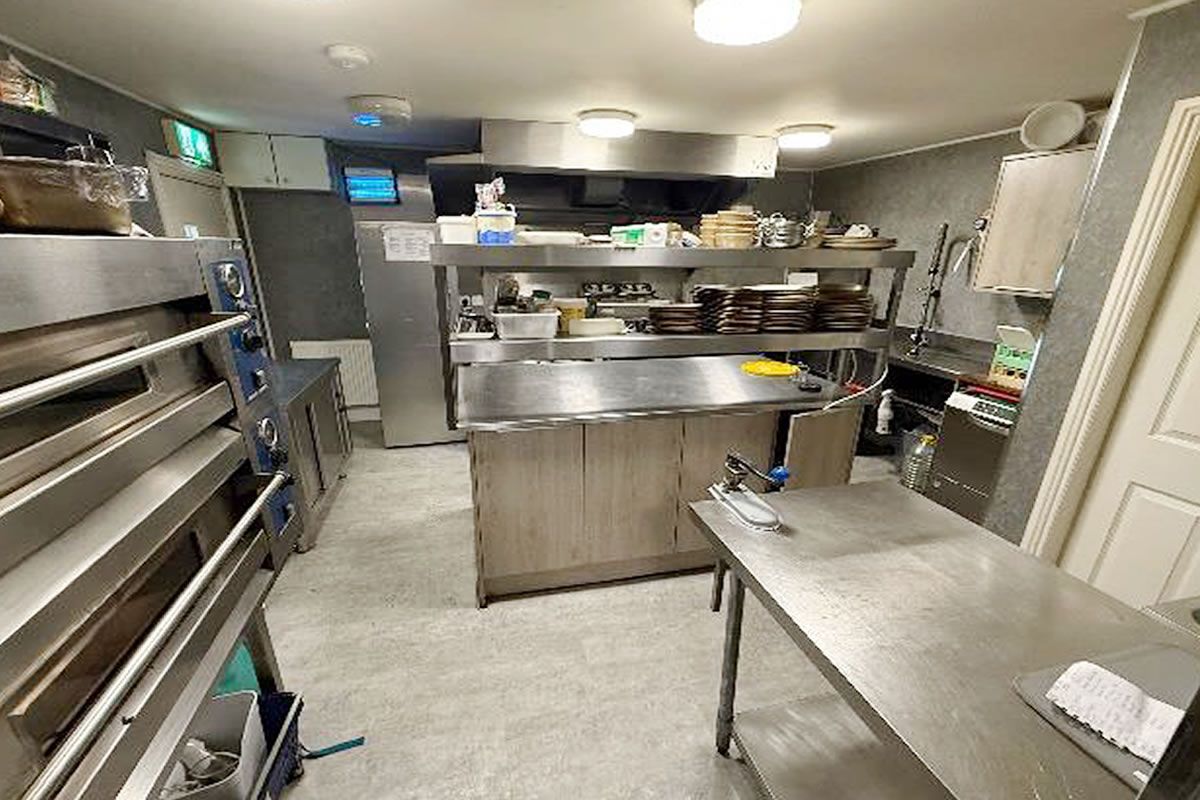 13 Station Road, Auld Store Bar, Law, Carluke, ML8 5LN