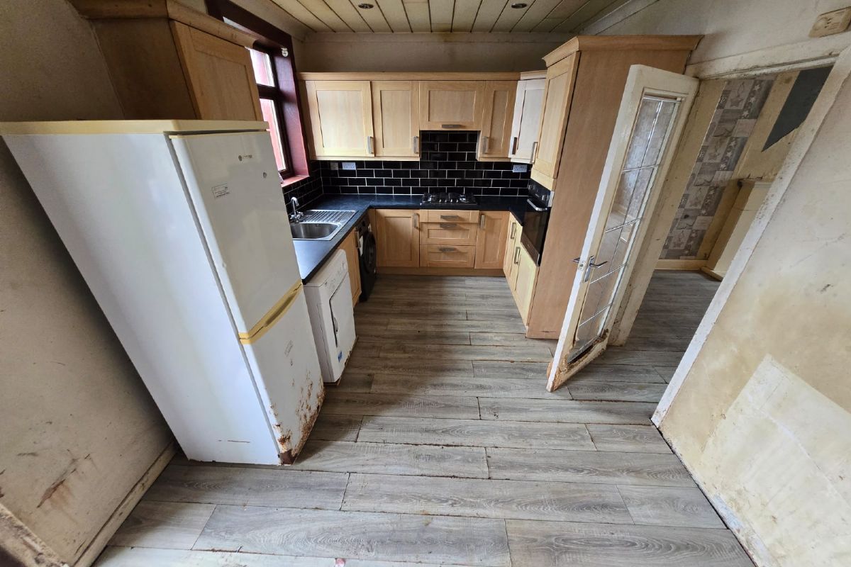 18 Mavis Road, Greenock, PA16 7BY