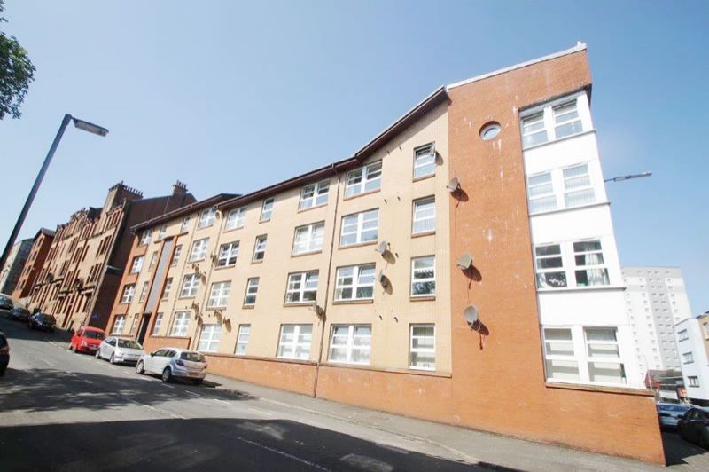 Roxburgh Street, Flat O, Greenock Modern 1 BEDROOM Upper Flat in