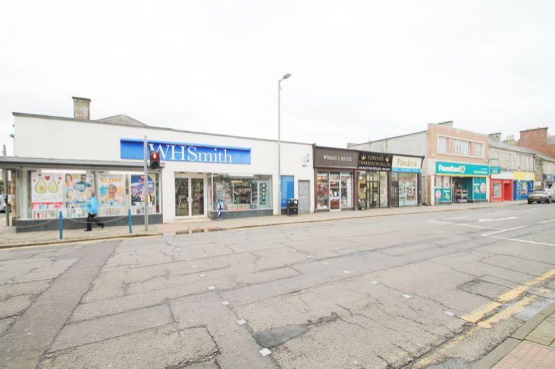 Portland Street, Troon 100 Prime TROON Centre Shop SANDWICHED