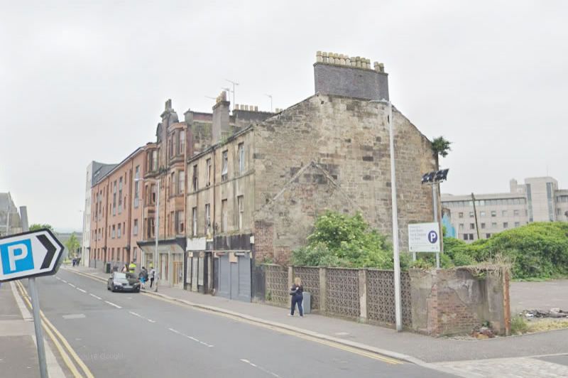 Lawn Street, Flat 12, Paisley TOWN CENTRE FLAT with DEVELOPMENT