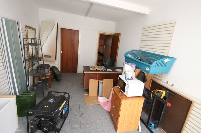 Auction Details 2 North Street, Dalry GUIDE PRICE £15,000