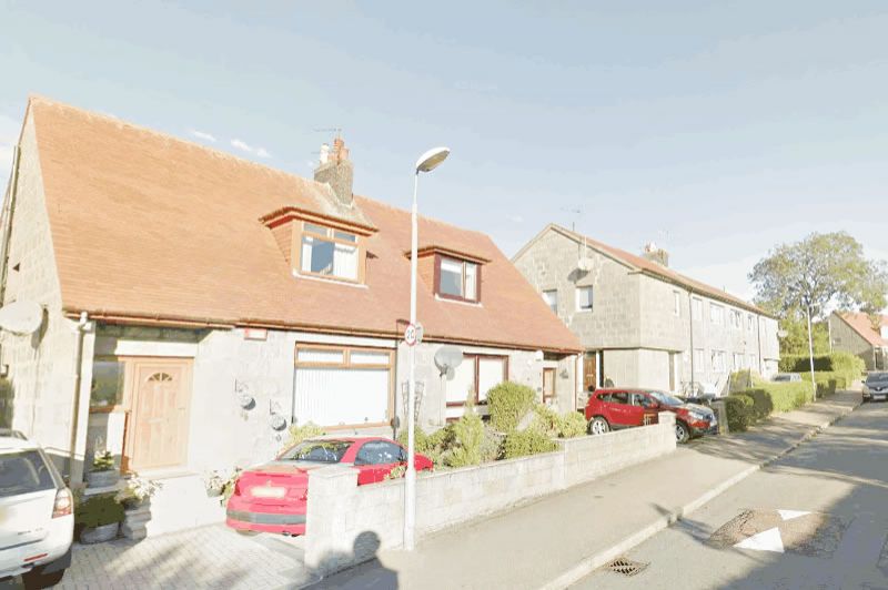 North Anderson Drive, Aberdeen Large 3 bedroom Upper Flat located in