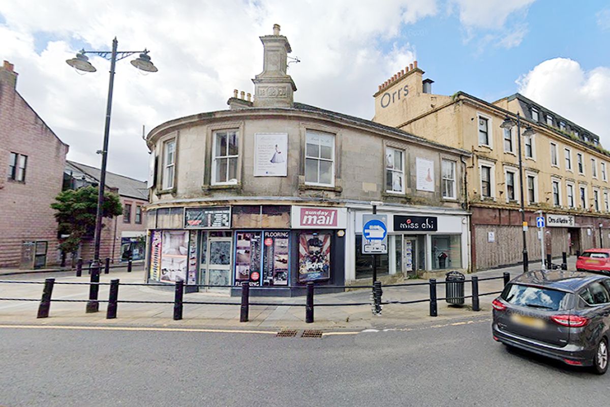 South Bridge Street, Airdrie Excellent Opportunity to purchase large