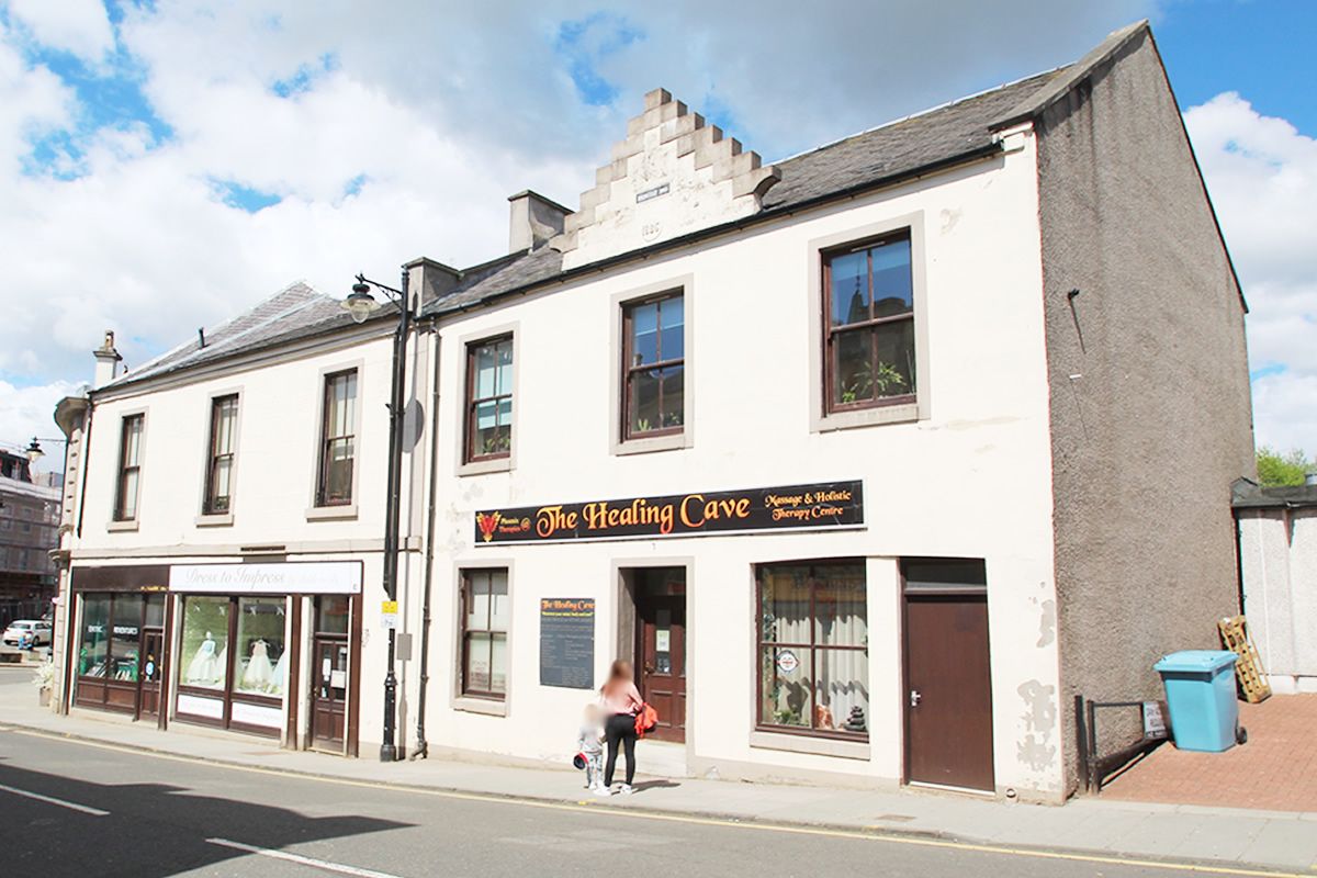 Hallcraig Street, Airdrie PORTFOLIO of 5 x Tenanted Retail Units