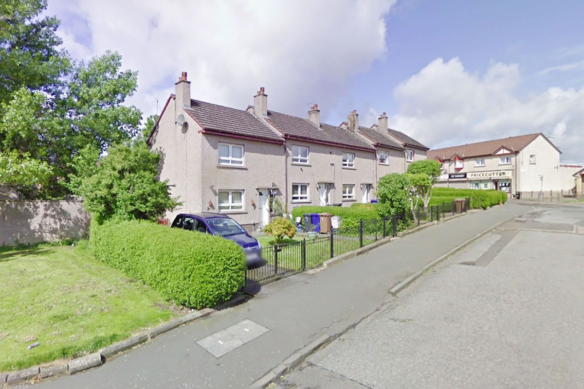 Spey Avenue, Foxbar, Paisley Two Bedroom TENANTED mid terraced villa